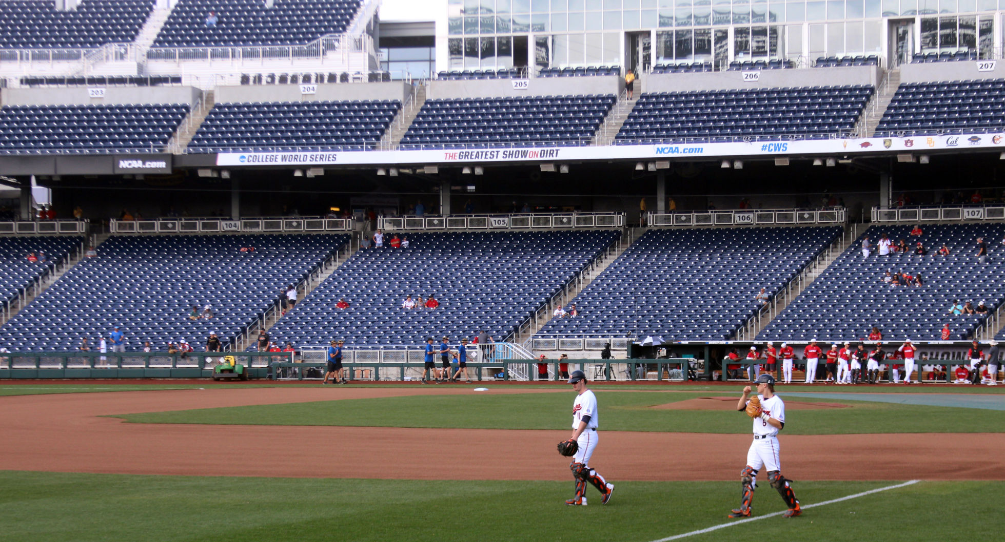 Auburn vs. Louisville at the College World Series